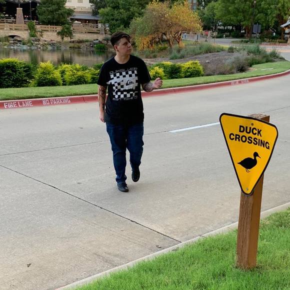 Meet your Posher, Lori - Picture 1 of 1